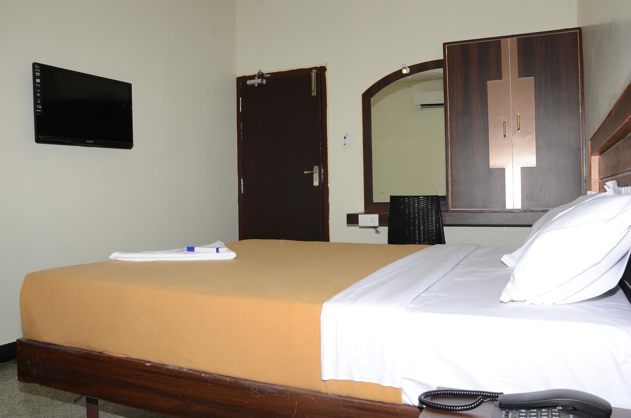 Bg Residency Hotel Madurai Luaran gambar